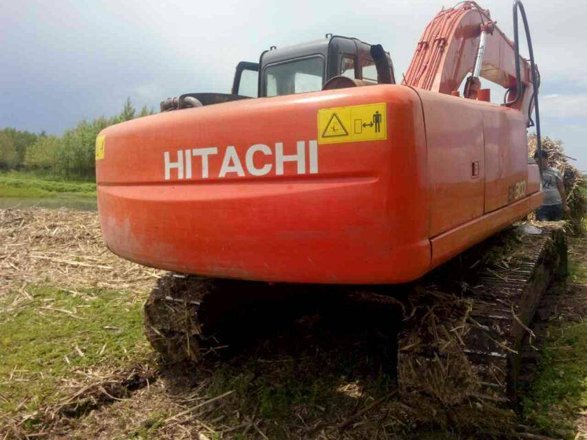 ວິທີການວິນິດໄສ Hitachi ZAXIS120 excavator ຍ່າງຊ້າໆ?